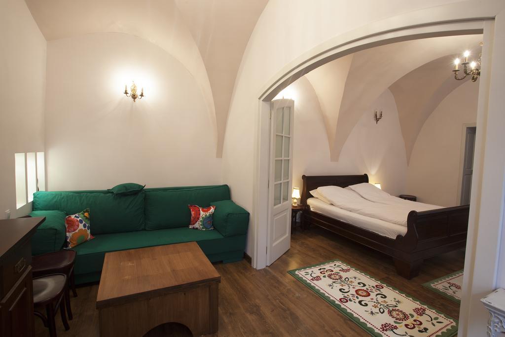 Green Door Apartment Sibiu Quarto foto